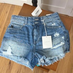 NWT KanCan boutique distressed Jean shorts size 26/5